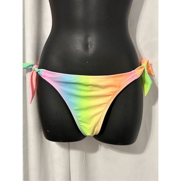 NEW WITH TAGS No Boundaries Juniors Ombre Rainbow Side T Bottom RAINBOW OMBRÉ WI - Picture 1 of 6